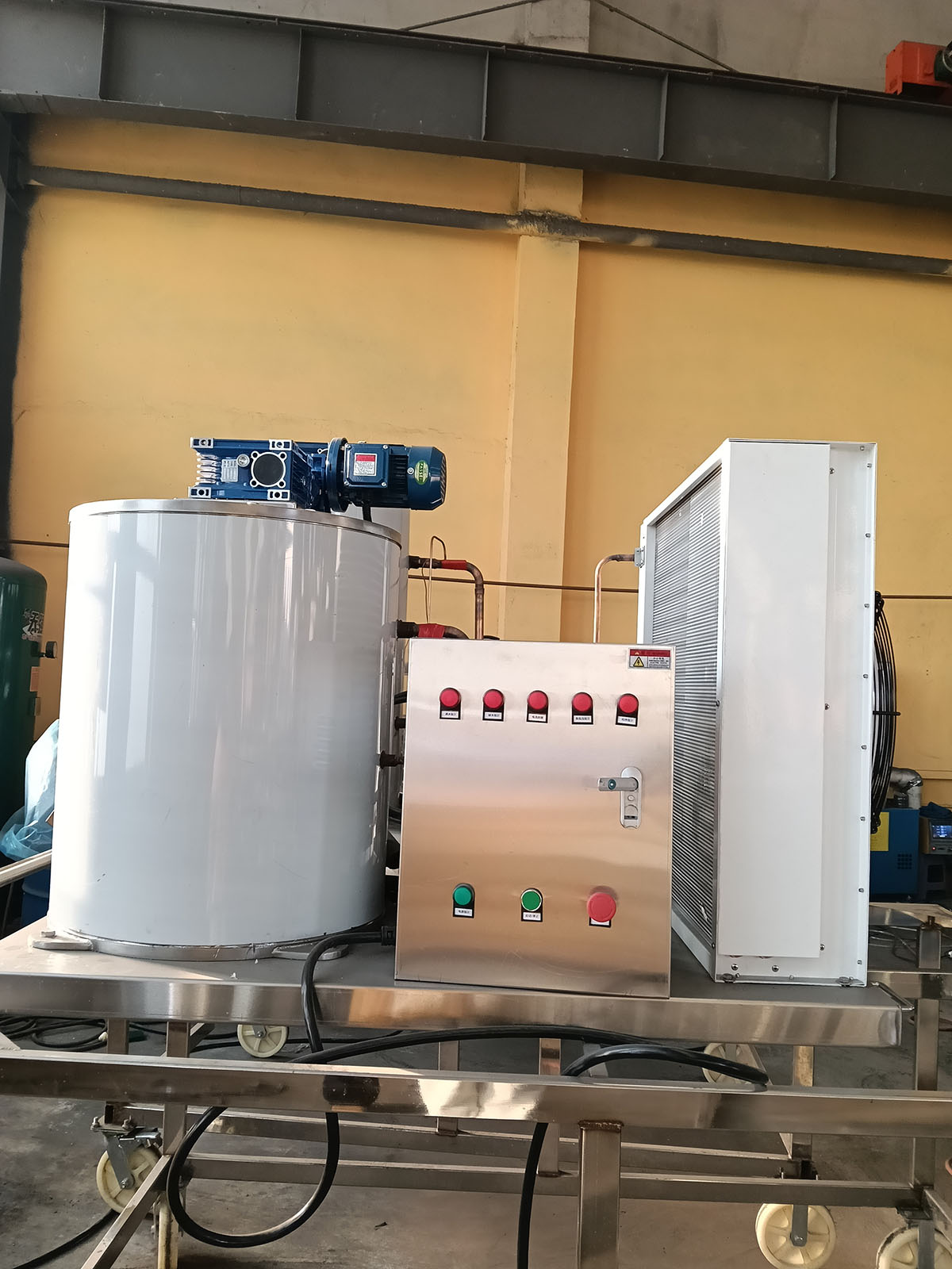 1 Ton Air-Cooled Flake Ice Machine - Image 2